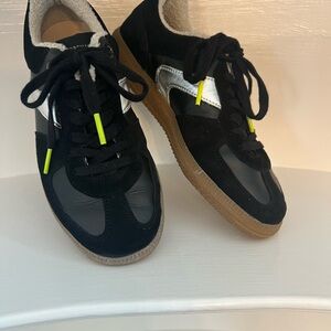 Verbenas Black and Silver Women's Sneakers